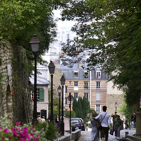 Апарт-отель Adagio Montmartre Париж