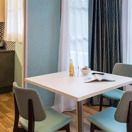 Adagio Montmartre Апарт-отель Париж