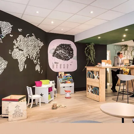 Adagio Montmartre Апарт-отель Париж