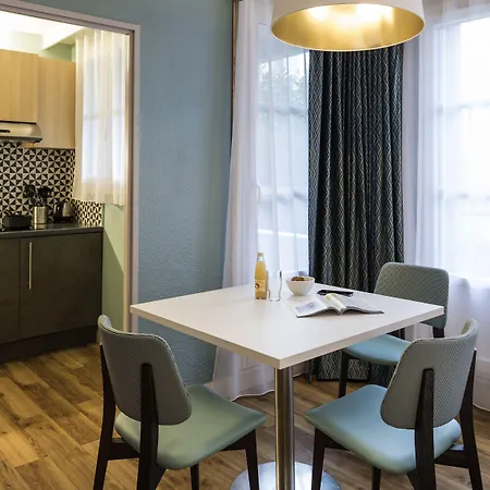 Adagio Montmartre Apartahotel 4*
