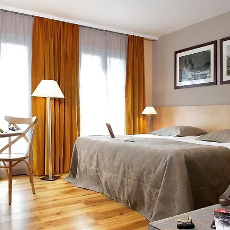 Adagio Montmartre Parigi