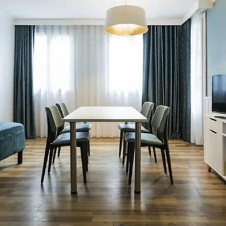 Adagio Montmartre Aparthotel 4*