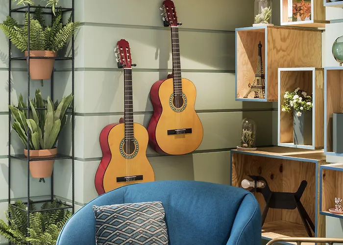 Adagio Montmartre 4*