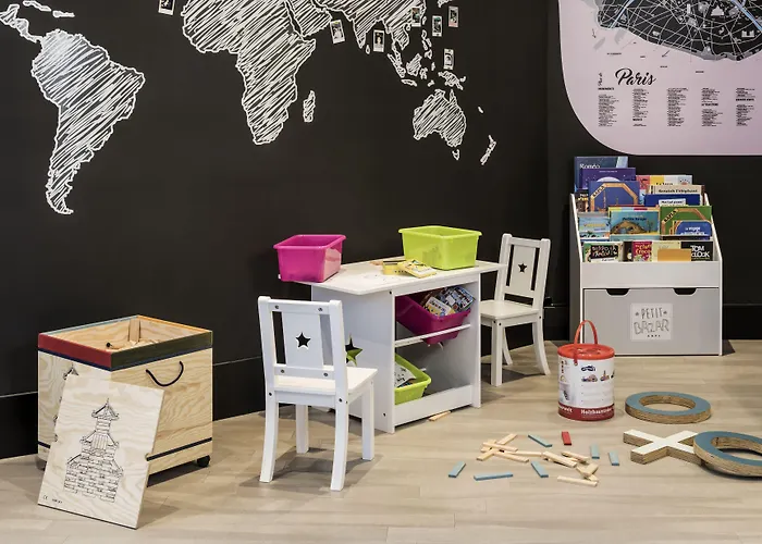 Adagio Montmartre Apartahotel 4*