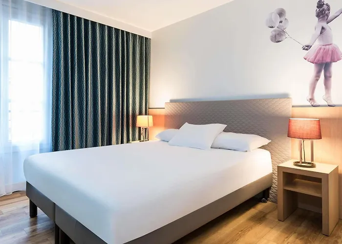 Adagio Montmartre 4*