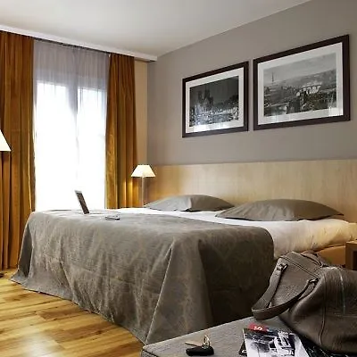 Adagio Montmartre Apartahotel París