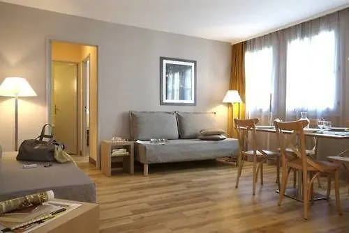 Hotel apartamentowy Adagio Montmartre 4*