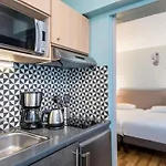 Adagio Montmartre Hotel apartamentowy 4*