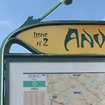 Hotel apartamentowy Adagio Montmartre Paryż