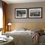 Hotel apartamentowy Adagio Montmartre Paryż
