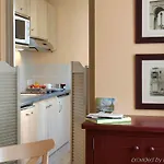 Adagio Montmartre 4*