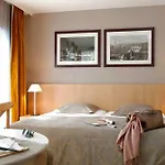 Adagio Montmartre 4* Paryż