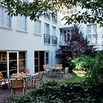 Hotel apartamentowy Adagio Montmartre Paryż