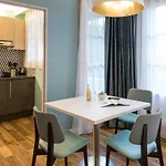 Adagio Montmartre 4*