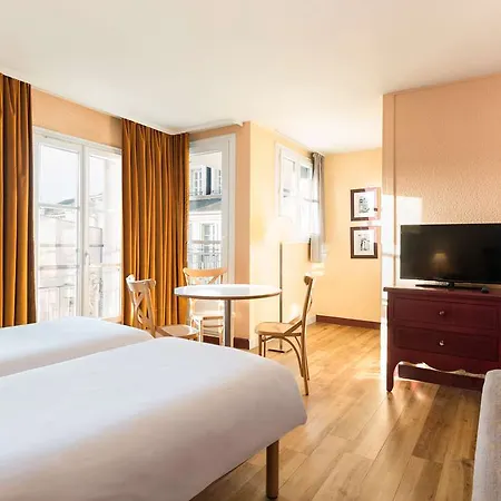 Hotel apartamentowy Adagio Montmartre Paryż